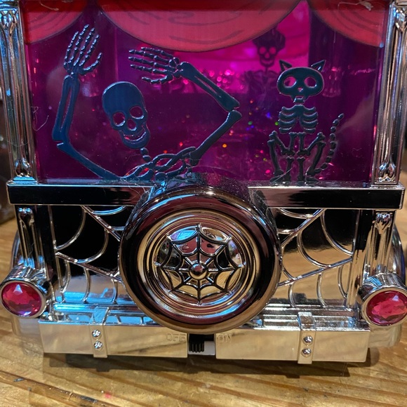 Bath and Body Works Hearse light up three wick candle holder globe - Picture 4 of 7